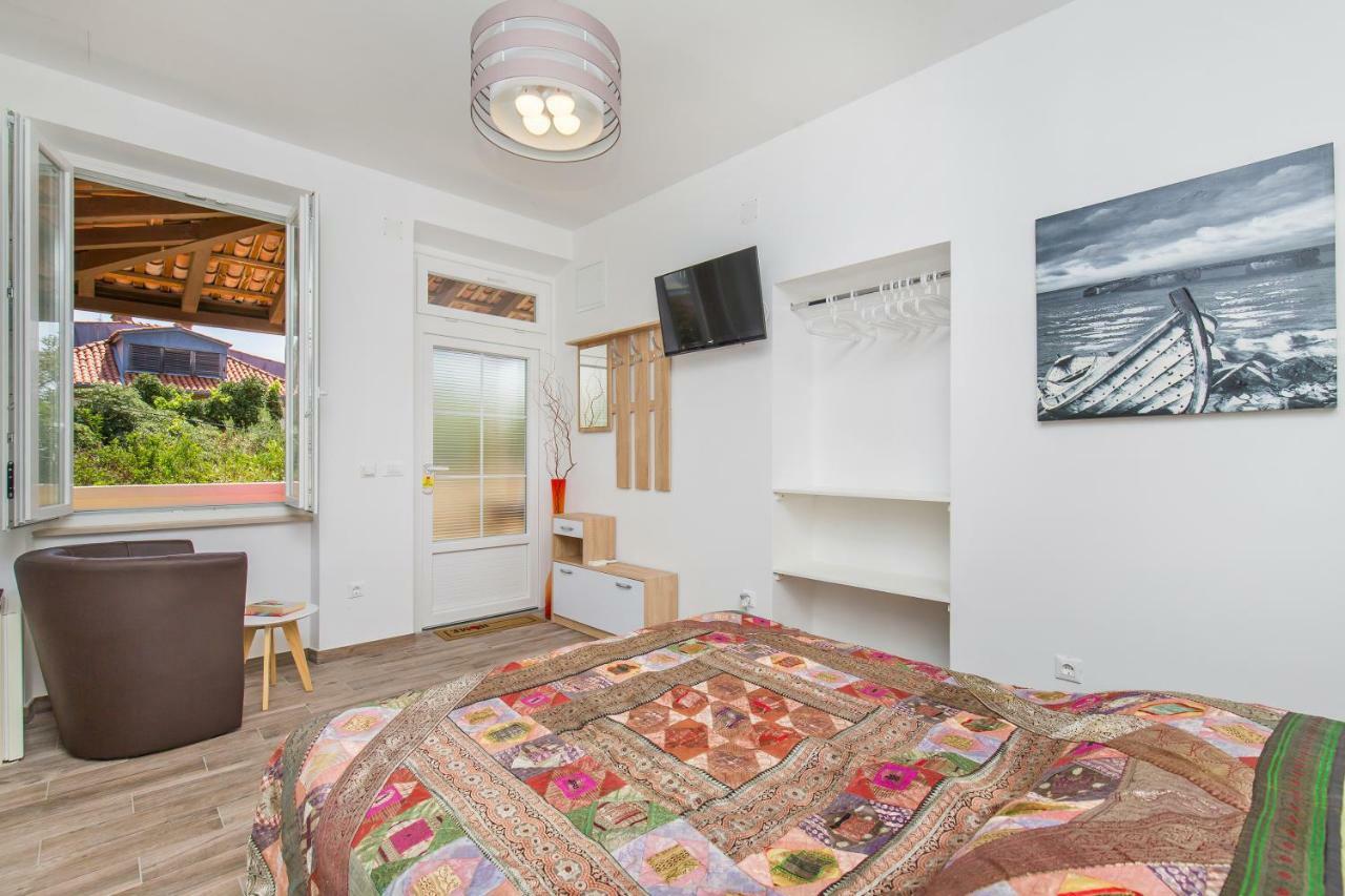 Apartment Astelas ดูบรอฟนิก ภายนอก รูปภาพ